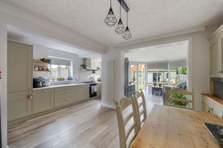 3 bedroom Semi-detached house for sale in Rochford Crescent, Boston, PE21