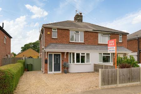 3 bedroom Semi-detached house for sale in Rochford Crescent, Boston, PE21