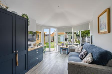 3 bedroom Semi-detached house for sale in Rochford Crescent, Boston, PE21