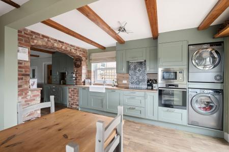 4 bedroom Detached house for sale in Silvertoft Lane, Frampton West, PE20