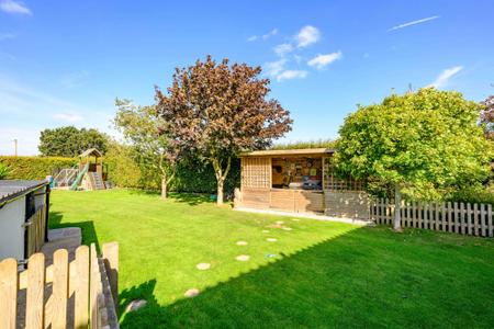 4 bedroom Detached house for sale in Silvertoft Lane, Frampton West, PE20