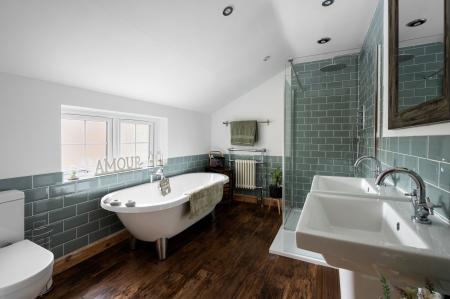 4 bedroom Detached house for sale in Silvertoft Lane, Frampton West, PE20