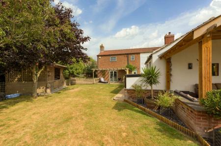 4 bedroom Detached house for sale in Silvertoft Lane, Frampton West, PE20