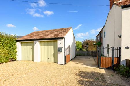 4 bedroom Detached house for sale in Silvertoft Lane, Frampton West, PE20