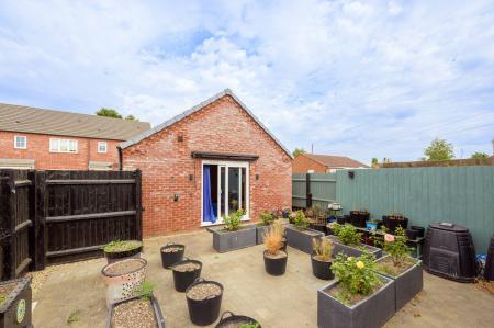 2 bedroom Detached bungalow for sale in North End, Swineshead, PE20