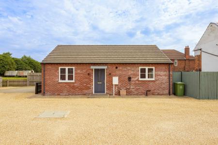 North End, Swineshead, PE20