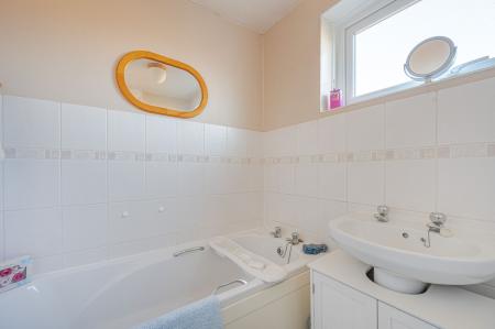 3 bedroom Semi-detached house for sale in Bradford Road, Boston, PE21