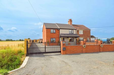 4 bedroom Semi-detached house for sale in West End Road, Frampton, PE20