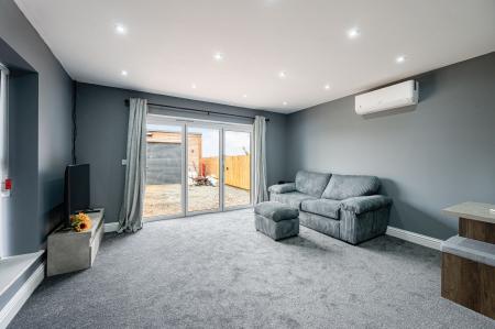 4 bedroom Semi-detached house for sale in West End Road, Frampton, PE20