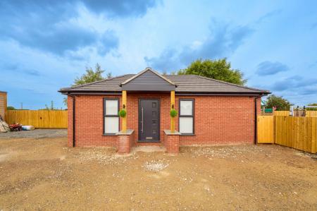 4 bedroom Semi-detached house for sale in West End Road, Frampton, PE20