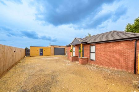 4 bedroom Semi-detached house for sale in West End Road, Frampton, PE20