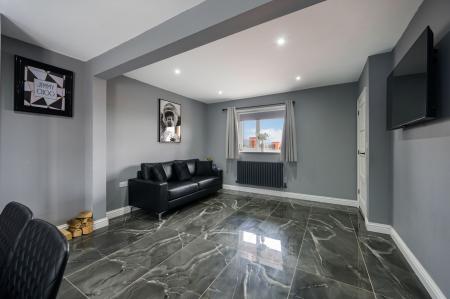 4 bedroom Semi-detached house for sale in West End Road, Frampton, PE20