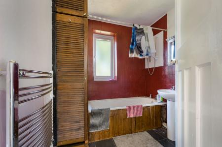 3 bedroom Semi-detached house for sale in Langrick Road, Boston, PE21
