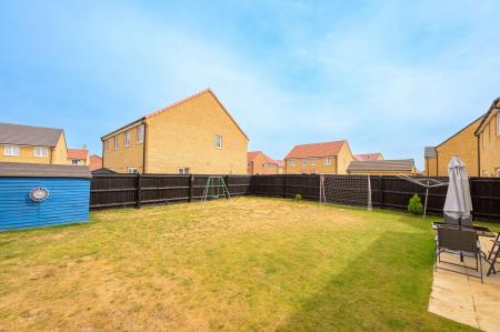 4 bedroom Detached house for sale in Plough Way, Frampton, PE20