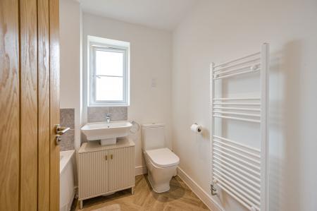 4 bedroom Detached house for sale in Plough Way, Frampton, PE20
