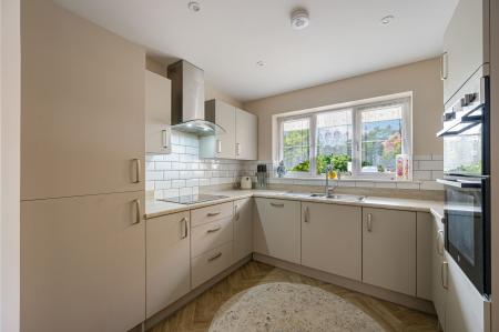 4 bedroom Detached house for sale in Plough Way, Frampton, PE20
