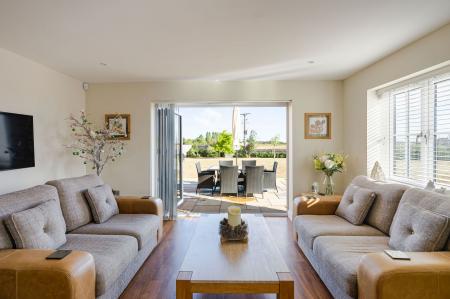 5 bedroom Detached house for sale in Meadowfields, Kirton End, PE20