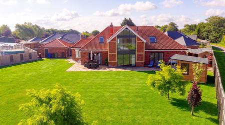5 bedroom Detached house for sale in Meadowfields, Kirton End, PE20