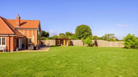 5 bedroom Detached house for sale in Meadowfields, Kirton End, PE20