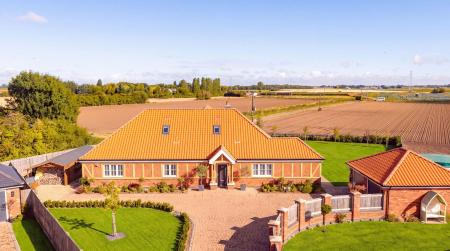 5 bedroom Detached house for sale in Meadowfields, Kirton End, PE20