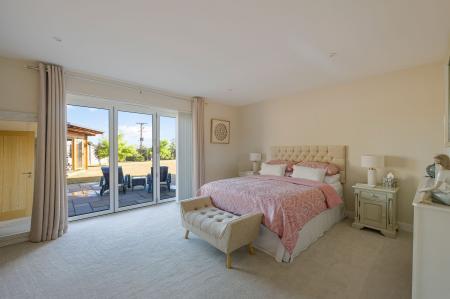 5 bedroom Detached house for sale in Meadowfields, Kirton End, PE20