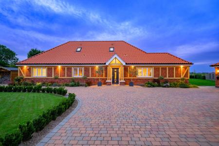 5 bedroom Detached house for sale in Meadowfields, Kirton End, PE20