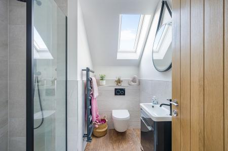 5 bedroom Detached house for sale in Meadowfields, Kirton End, PE20