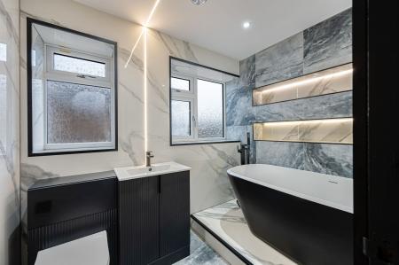 2 bedroom Detached bungalow for sale in Maple Road, Boston, PE21