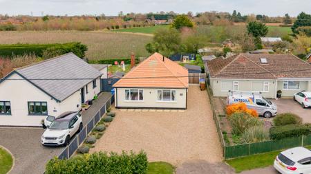 2 bedroom Detached bungalow for sale in Saundergate Lane East, Wyberton, PE21