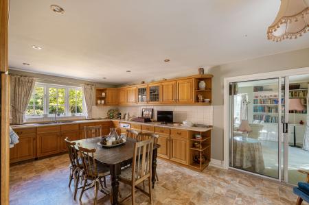 4 bedroom Detached house for sale in North End, Swineshead, PE20
