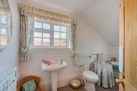 4 bedroom Detached house for sale in North End, Swineshead, PE20