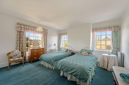 4 bedroom Detached house for sale in North End, Swineshead, PE20