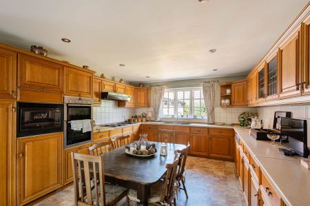 4 bedroom Detached house for sale in North End, Swineshead, PE20