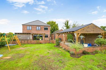 4 bedroom Detached house for sale in Tattershall Road, Boston, PE21