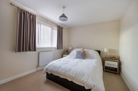 3 bedroom Semi-detached house for sale in Manwaring Way, Swineshead, PE20