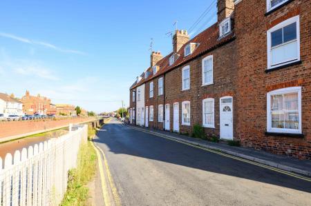 2 bedroom Terraced House for sale in Willoughby Road, Boston, PE21