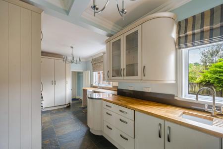 5 bedroom Detached house for sale in Queens Road, Boston, PE21