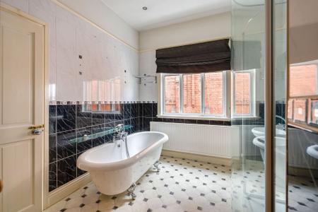 5 bedroom Detached house for sale in Queens Road, Boston, PE21