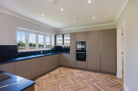 4 bedroom Detached house for sale in Philbeech Gardens, Kirton, PE20