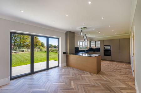 4 bedroom Detached house for sale in Philbeech Gardens, Kirton, PE20