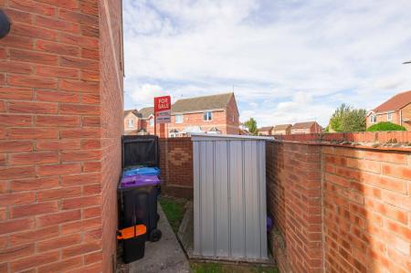 2 bedroom Semi-detached house for sale in Smalley Road, Fishtoft, PE21