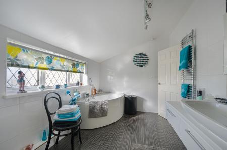 3 bedroom Detached house for sale in Fishtoft Road, Fishtoft, PE21