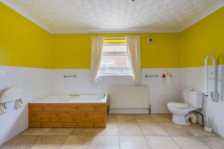 3 bedroom Bungalow for sale in South Street, Swineshead, PE20