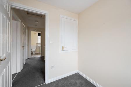 3 bedroom End of terrace house for sale in The Square, Kirton, PE20