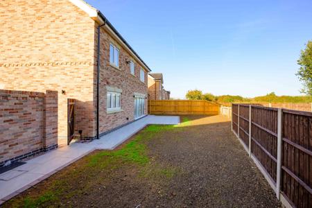 4 bedroom Detached house for sale in Dairy Close, Stickney, PE22
