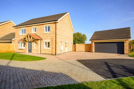 4 bedroom Detached house for sale in Dairy Close, Stickney, PE22