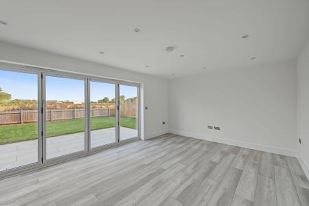 4 bedroom Detached house for sale in Dairy Close, Stickney, PE22