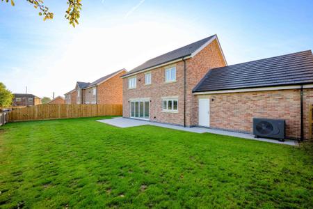 4 bedroom Detached house for sale in Dairy Close, Stickney, PE22