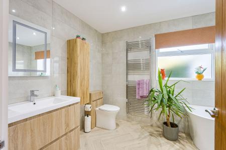 4 bedroom Detached bungalow for sale in Willington Road, Kirton End, PE20