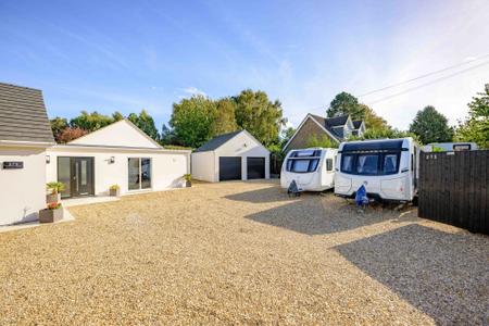 4 bedroom Detached bungalow for sale in Willington Road, Kirton End, PE20